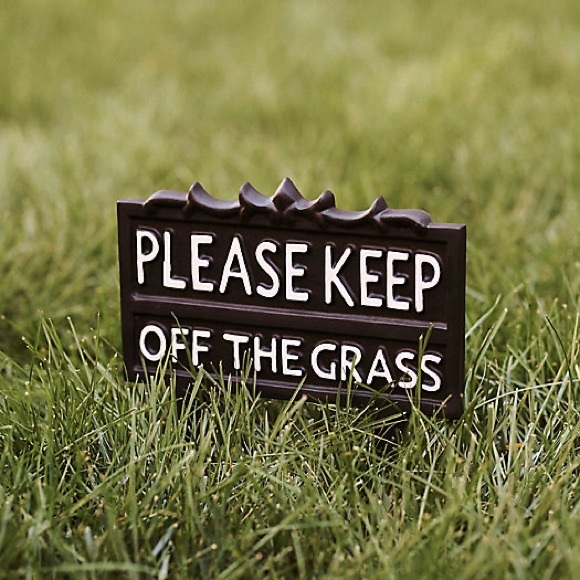 Please Keep Off the Grass - Picture 3 of 3